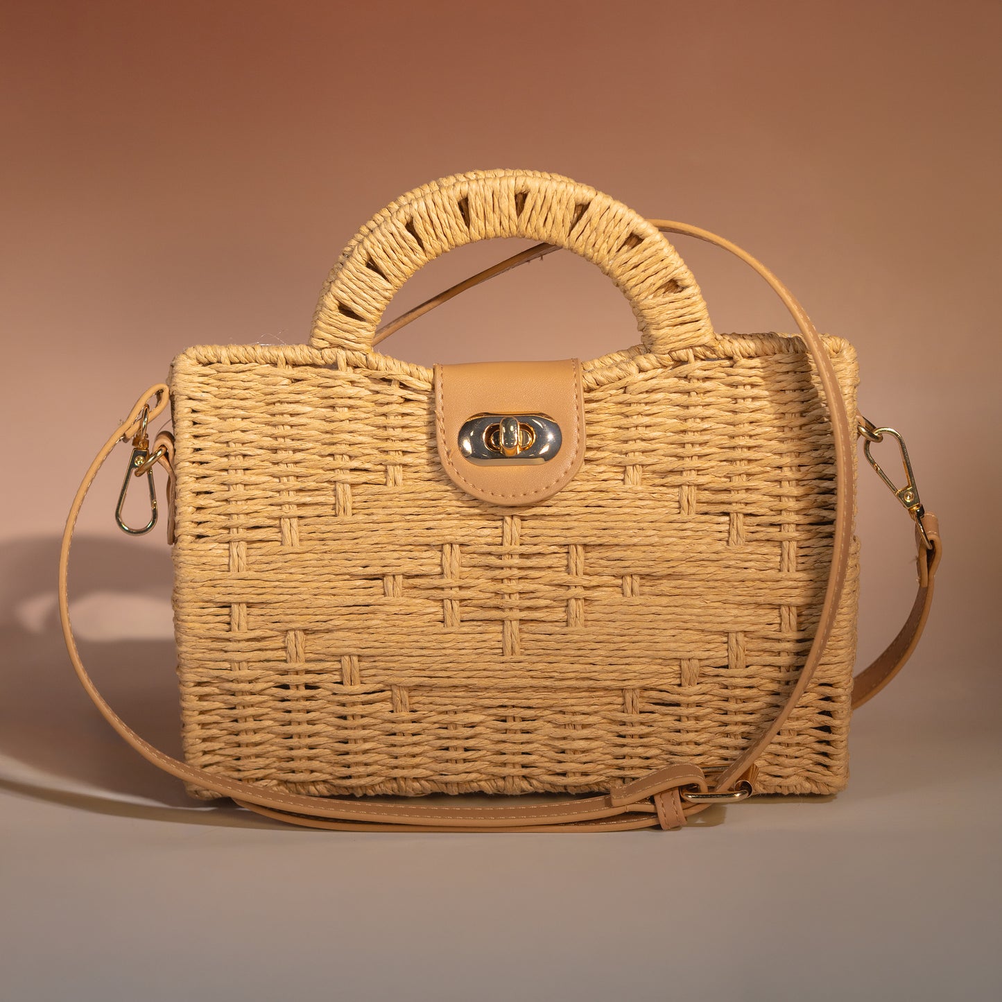 Bolso bandolero de paja