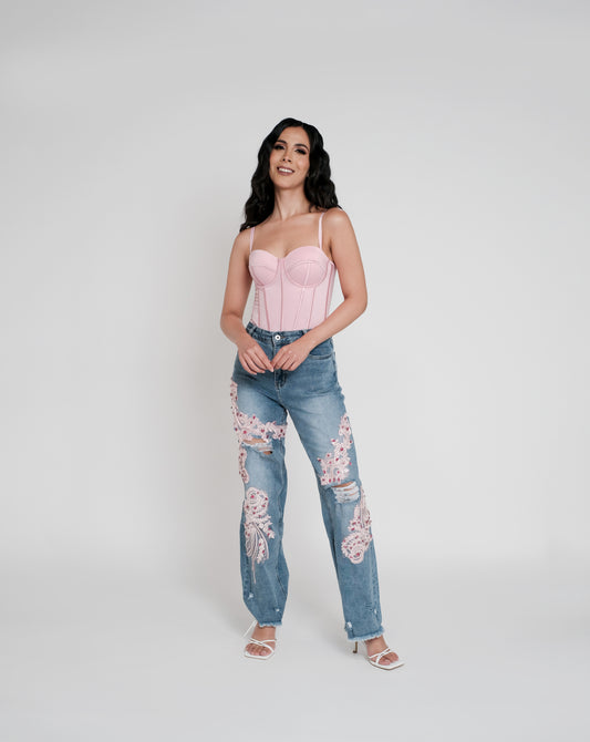 Jeans con detalle bordado